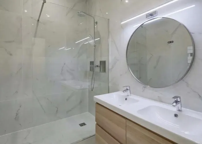 Apartment Marignan Champs Elysees Paris